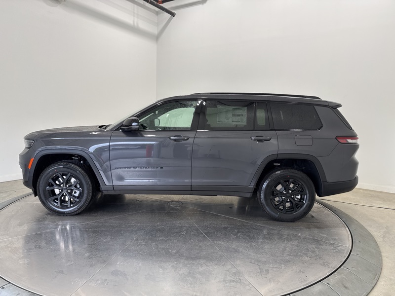 2025 Jeep Grand Cherokee Altitude X photo 3