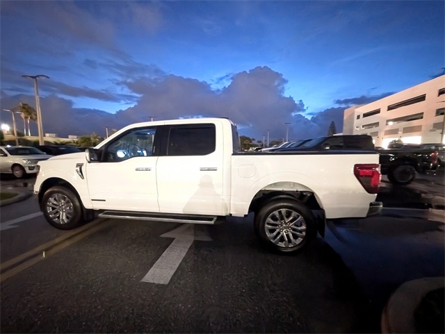 2024 Ford F-150 XLT photo 6