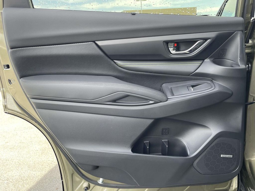 2026 Subaru Ascent Onyx Edition Touring photo 3