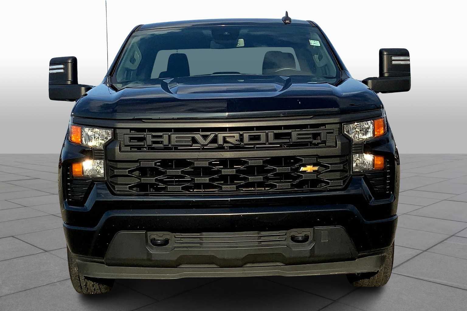 2022 Chevrolet Silverado 1500 Work Truck photo 2