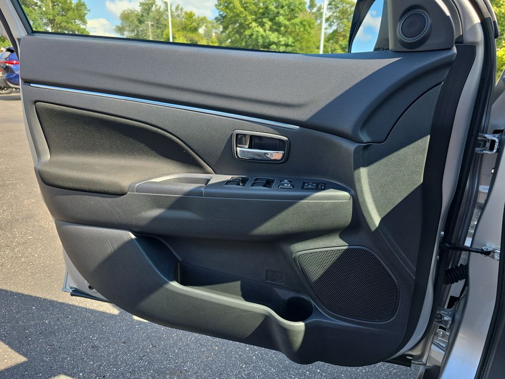 2024 Mitsubishi Outlander Sport ES LE SE photo 25