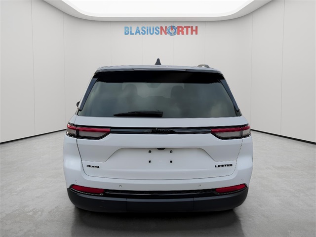 2023 Jeep Grand Cherokee Limited photo 3