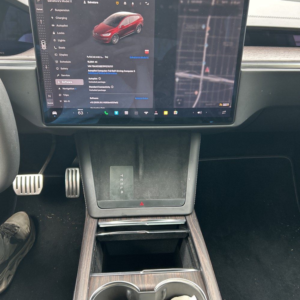 2023 Tesla Model X Standard Range photo 6