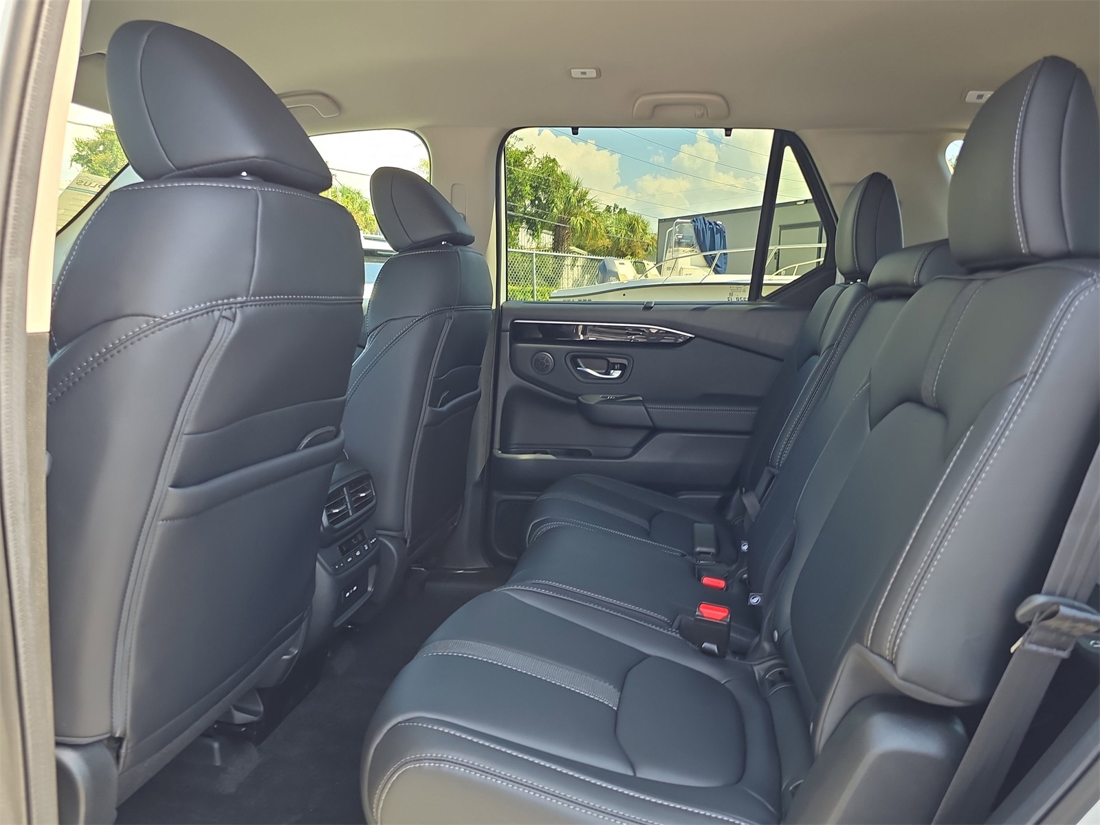2025 Honda Pilot EX-L photo 12