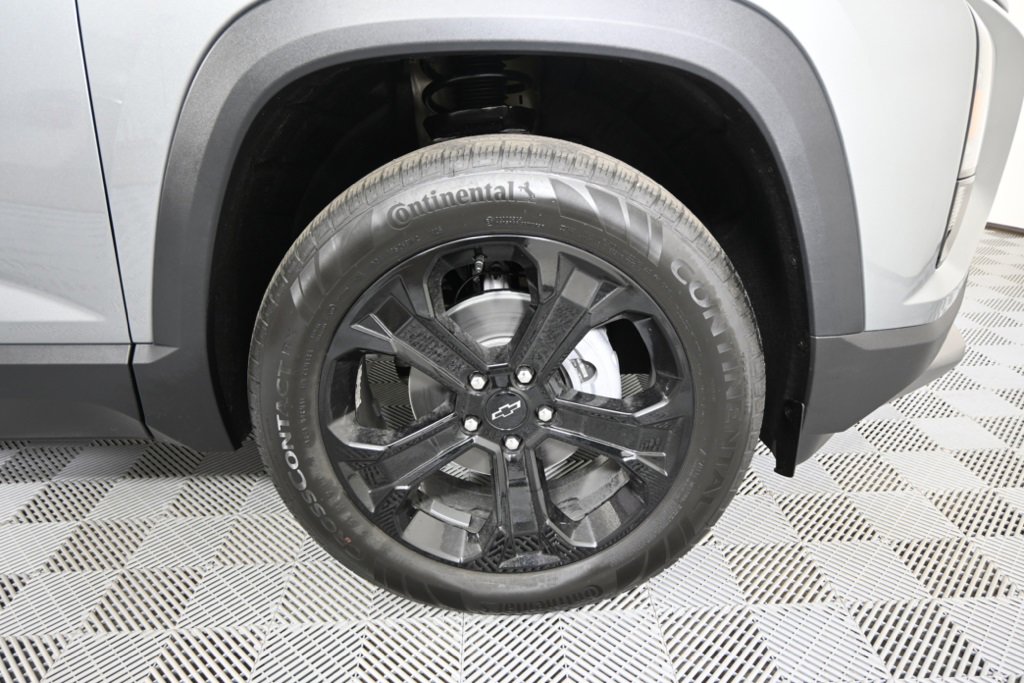2026 Chevrolet Equinox LT photo 8