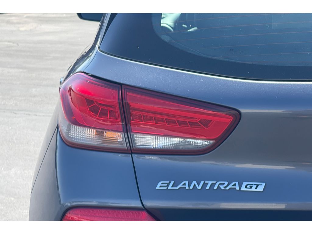 2018 Hyundai Elantra GT Base photo 13