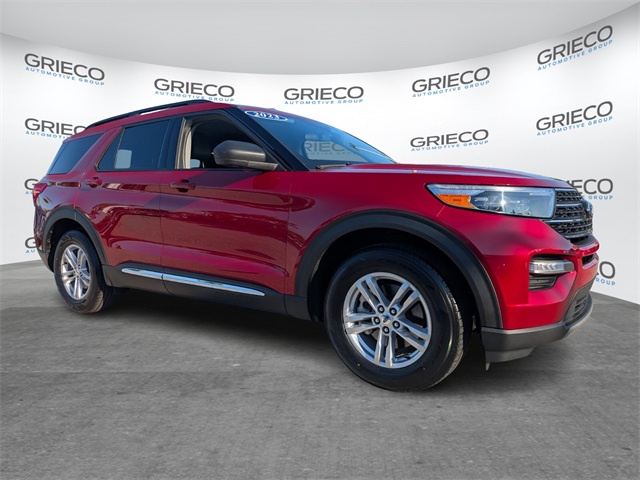 2023 Ford Explorer XLT's photo