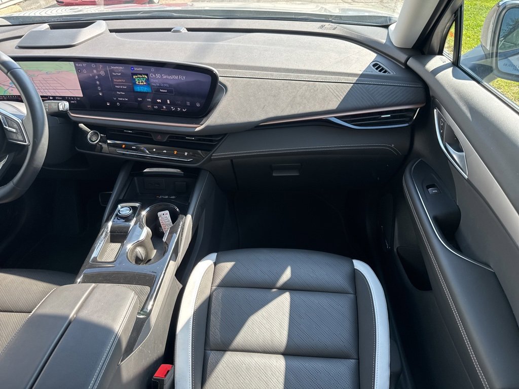 2025 Buick Envision Sport Touring photo 17