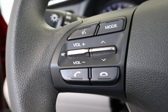 2020 Hyundai Elantra SEL photo 20