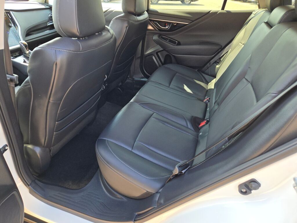 2023 Subaru Outback Limited photo 13