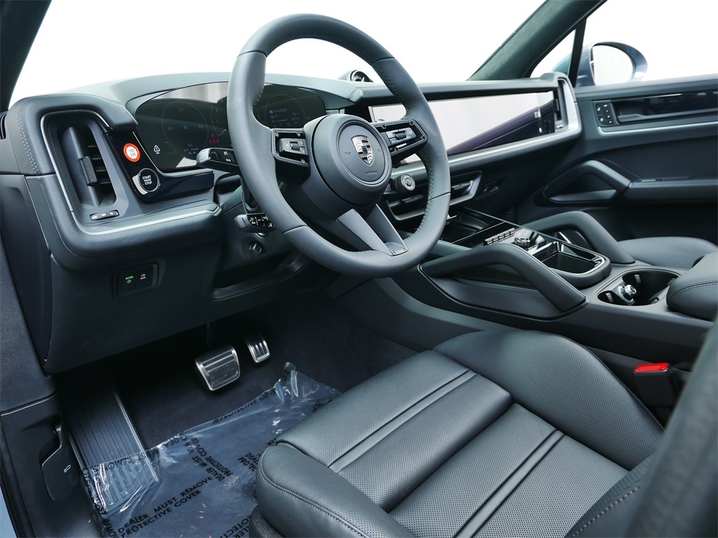 2025 Porsche Cayenne E-Hybrid Turbo photo 4