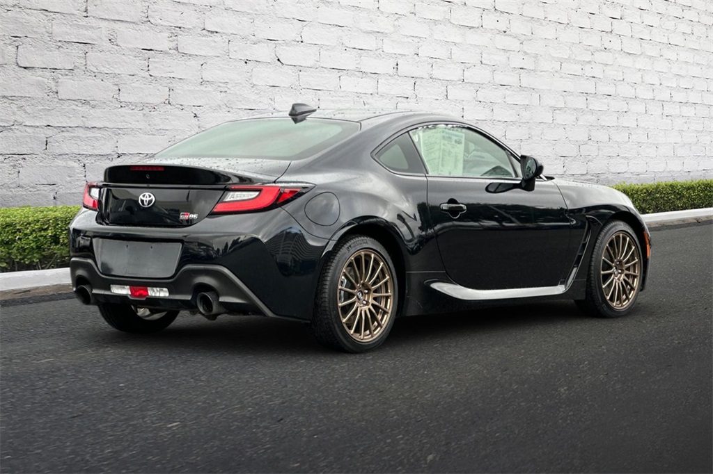 2023 Toyota GR86 Base photo 4