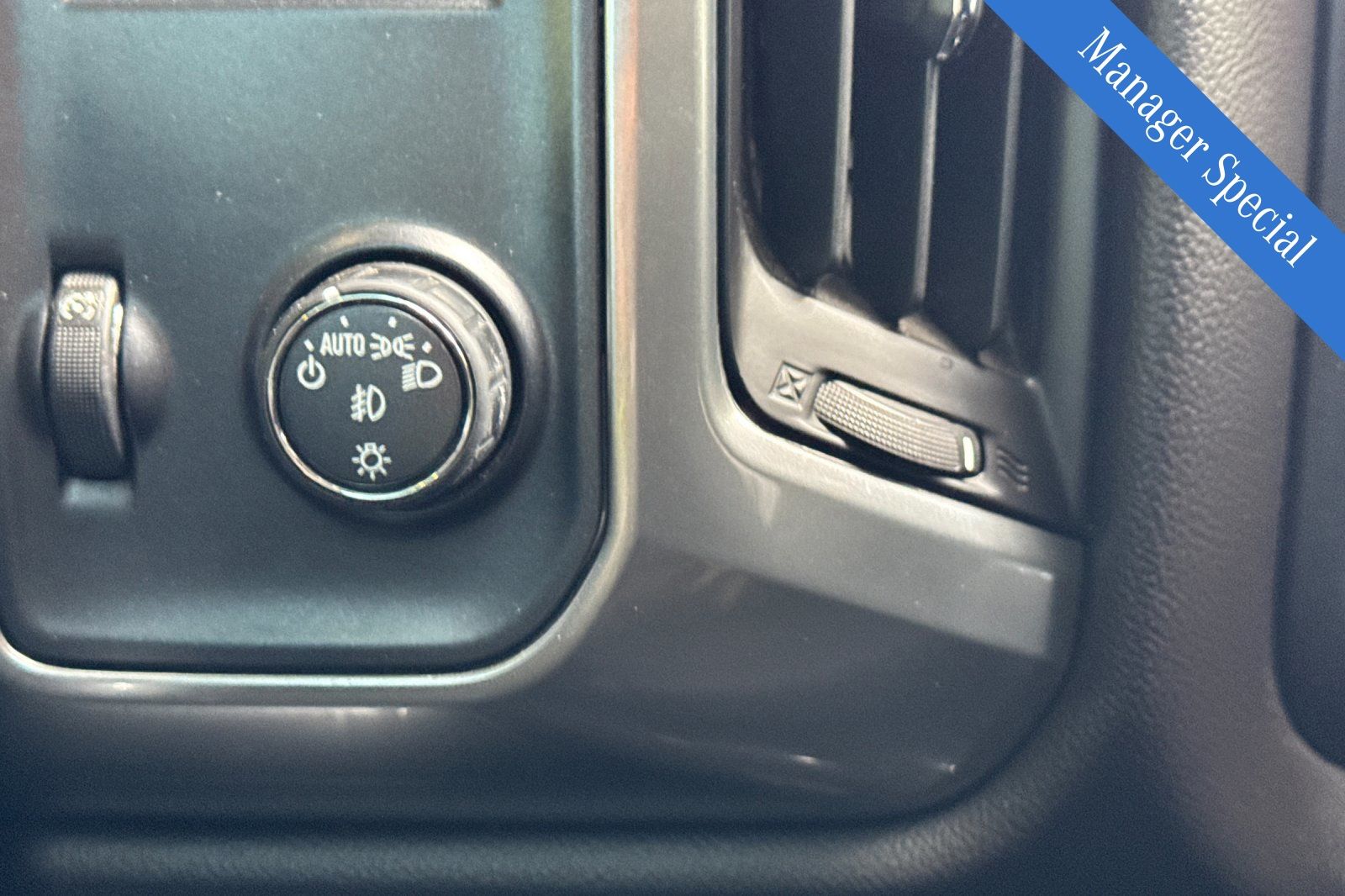 2016 Chevrolet Silverado 1500 LT photo 20