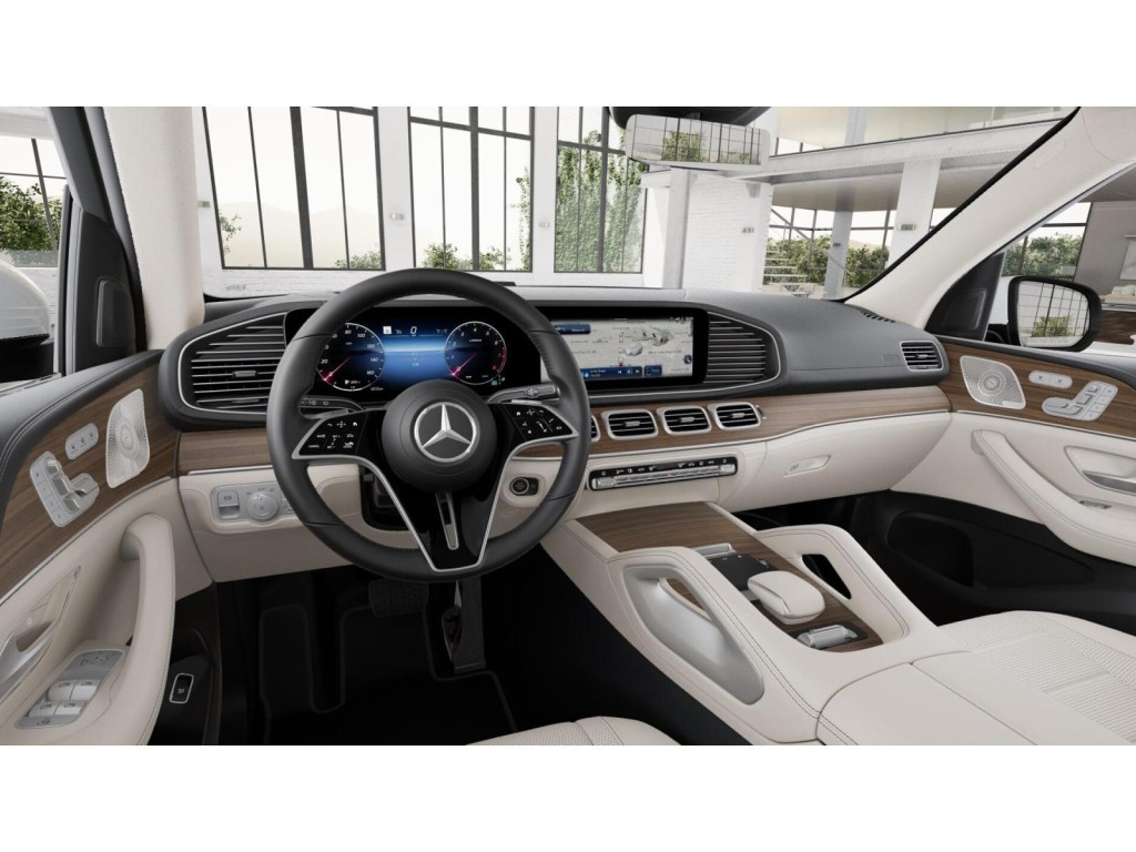 2026 Mercedes Benz GLS 450 4MATIC photo 2