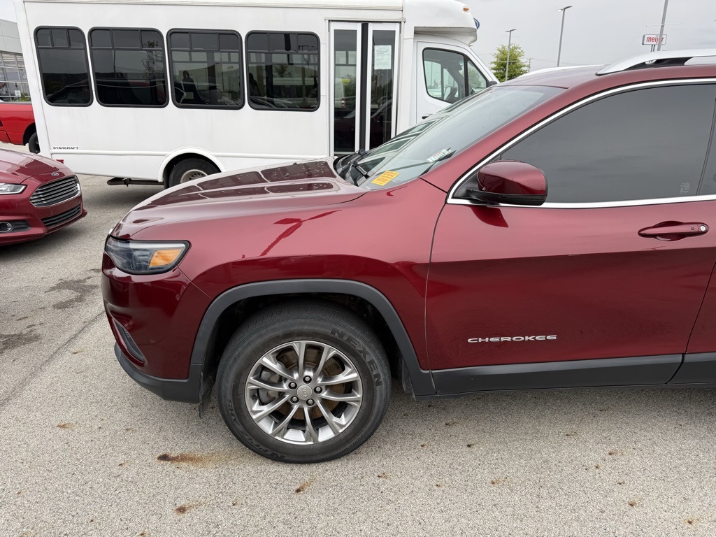 2020 Jeep Cherokee Latitude photo 2
