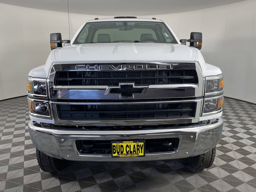 2024 Chevrolet Silverado 5500HD Work Truck photo 2