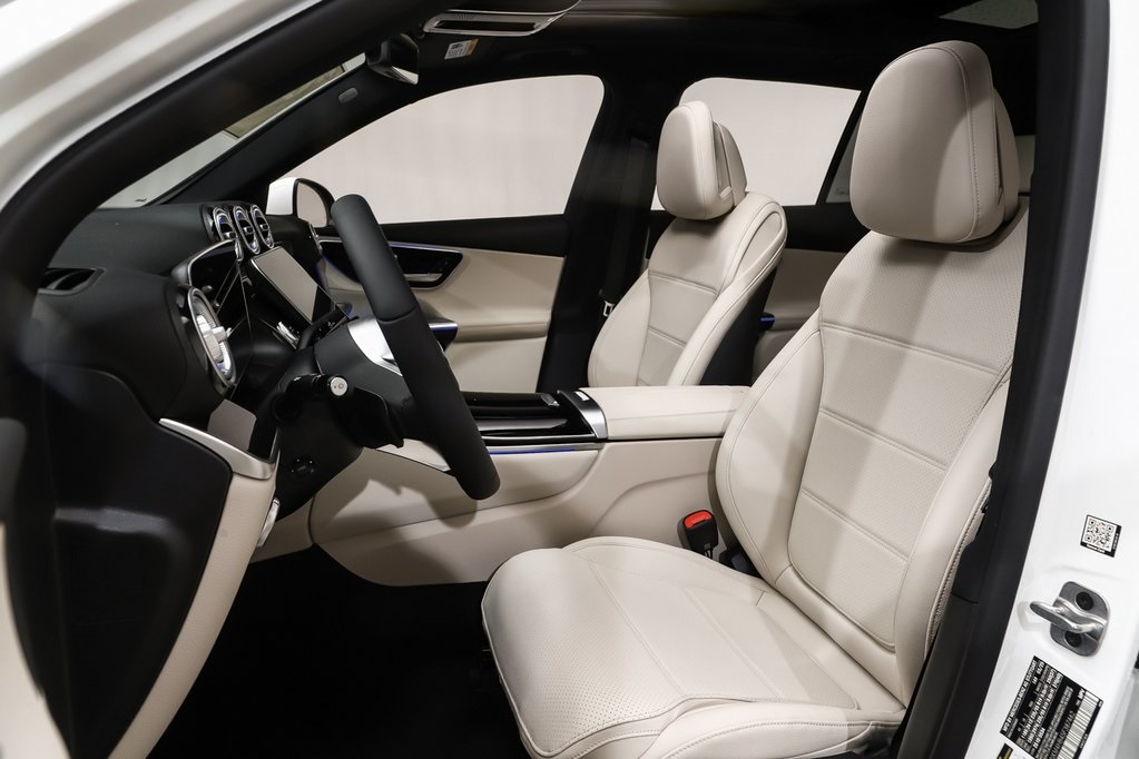 2025 Mercedes Benz GLC 300 4MATIC photo 9