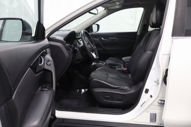 2017 Nissan Rogue SL photo 8