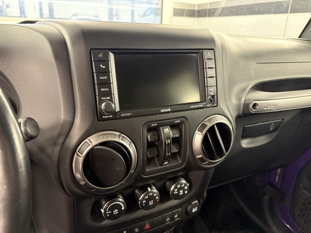 2018 Jeep Wrangler Unlimited Altitude photo 13