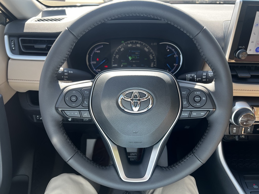 2025 Toyota RAV4 Hybrid XLE photo 12