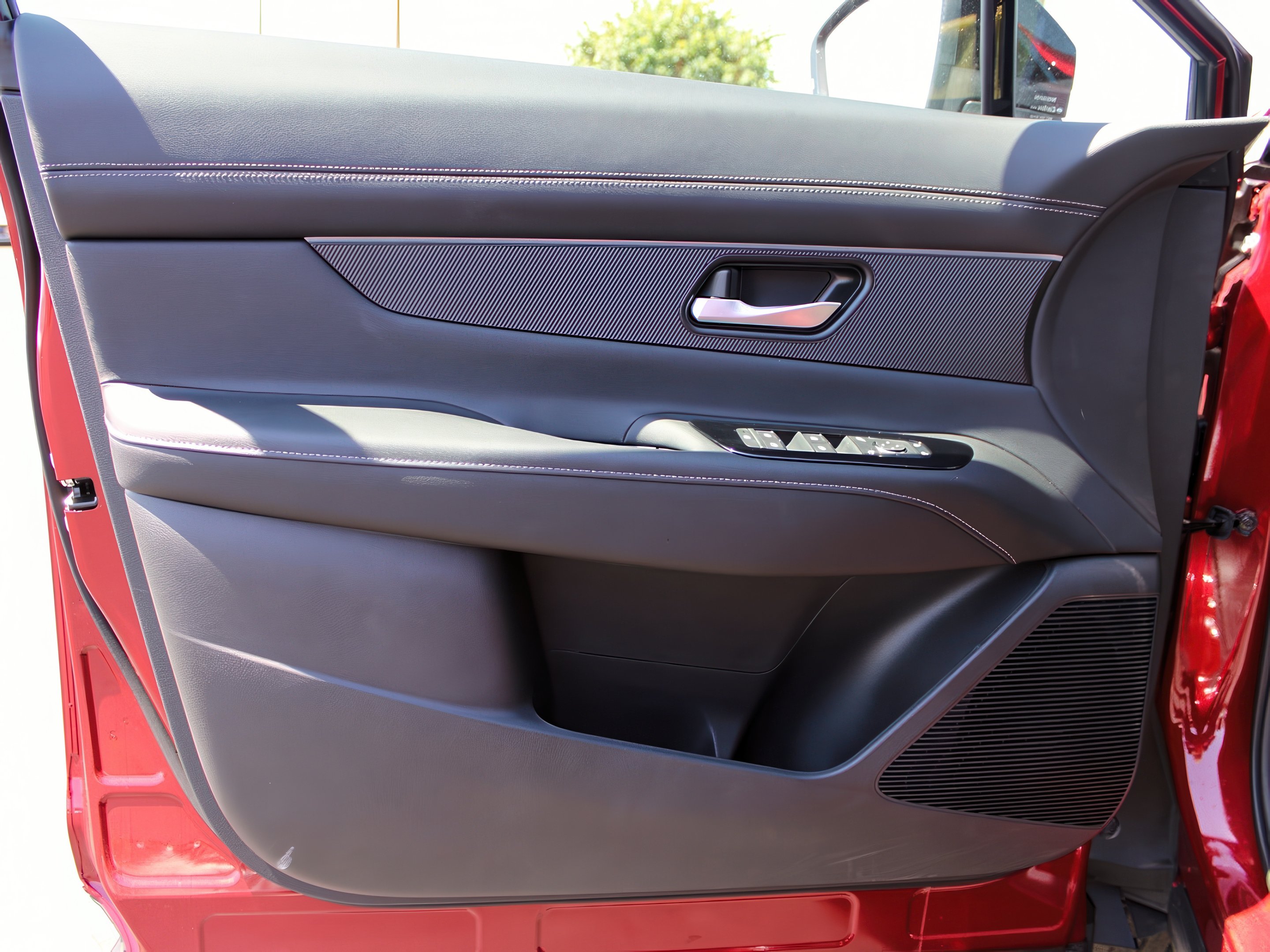 2025 Nissan Murano SV photo 11
