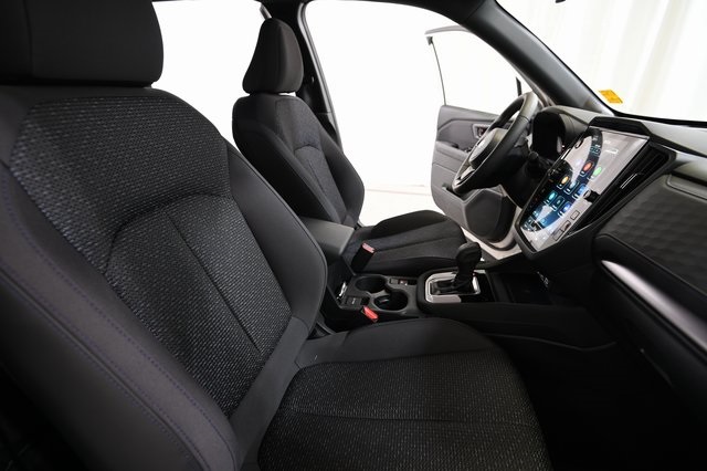 2025 Subaru Forester Premium photo 21