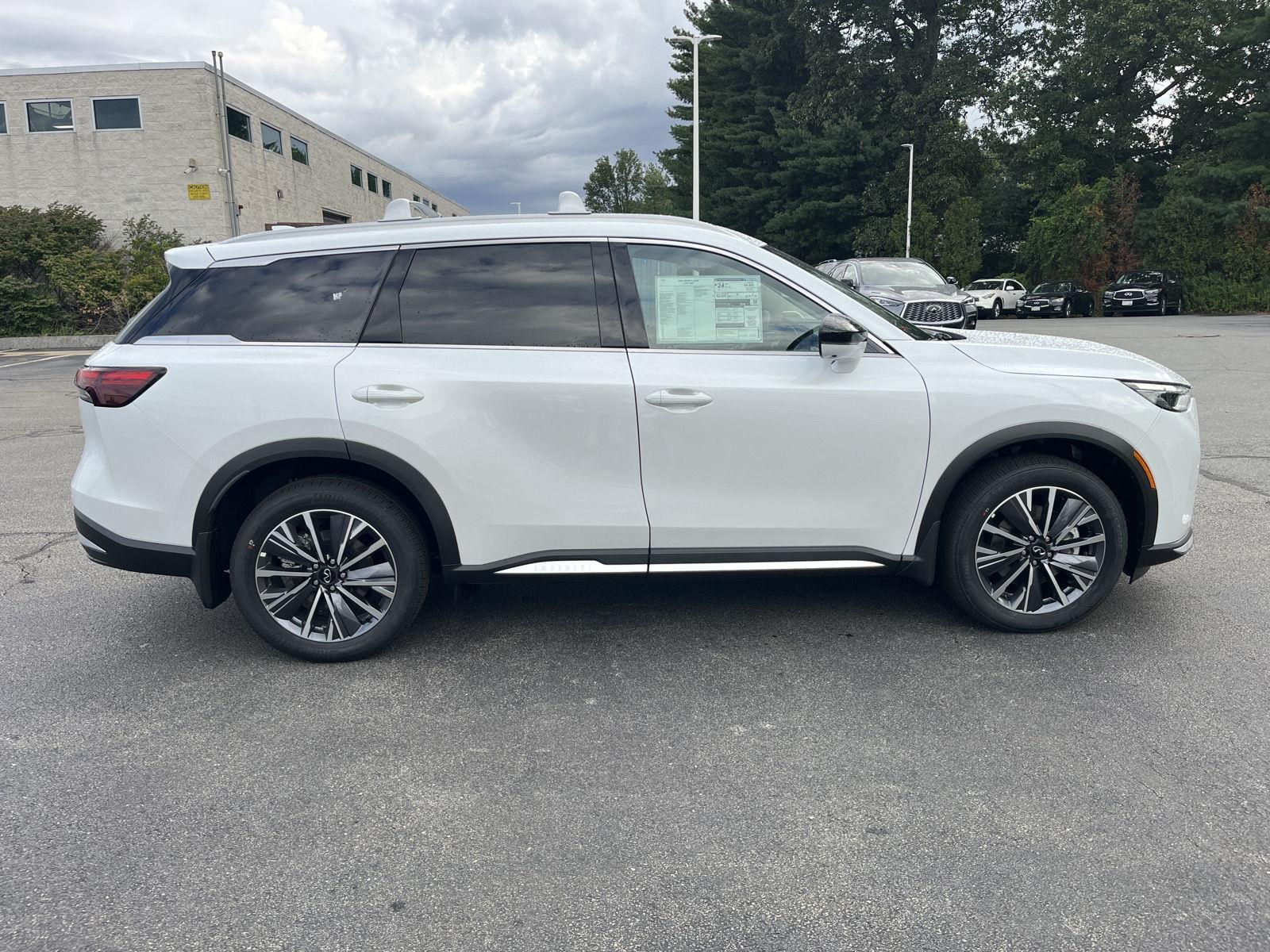 2026 Infiniti QX60 Luxe AWD photo 2