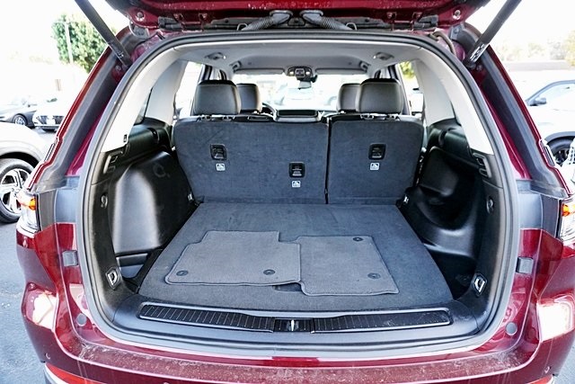 Used 2023 Red Jeep Limited image 12