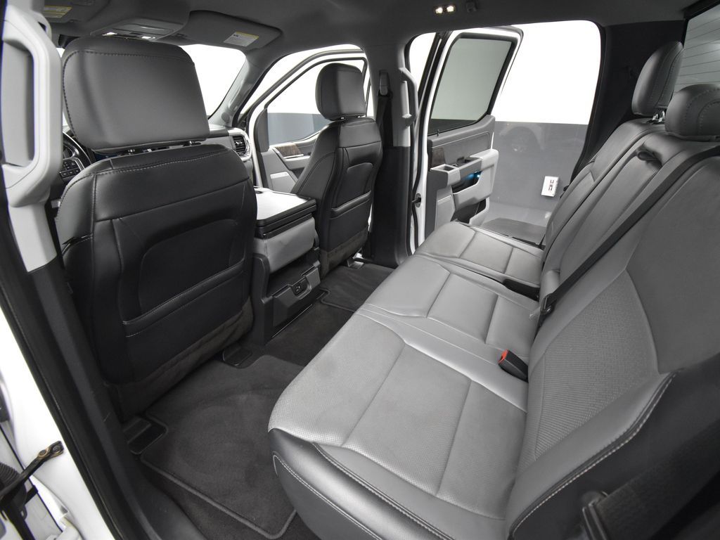 2021 Ford F-150 Lariat photo 28