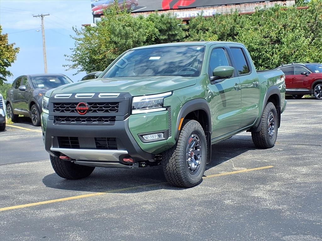 2025 Nissan Frontier PRO-4X photo 2