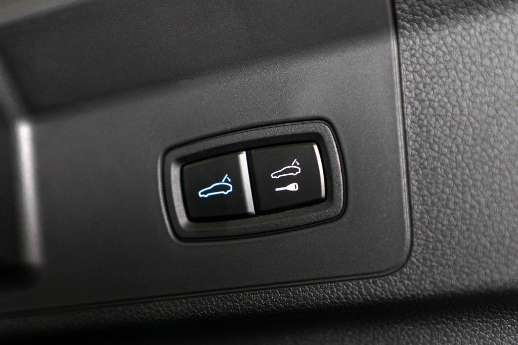 Certified Used 2025 Black Porsche 4 image 38