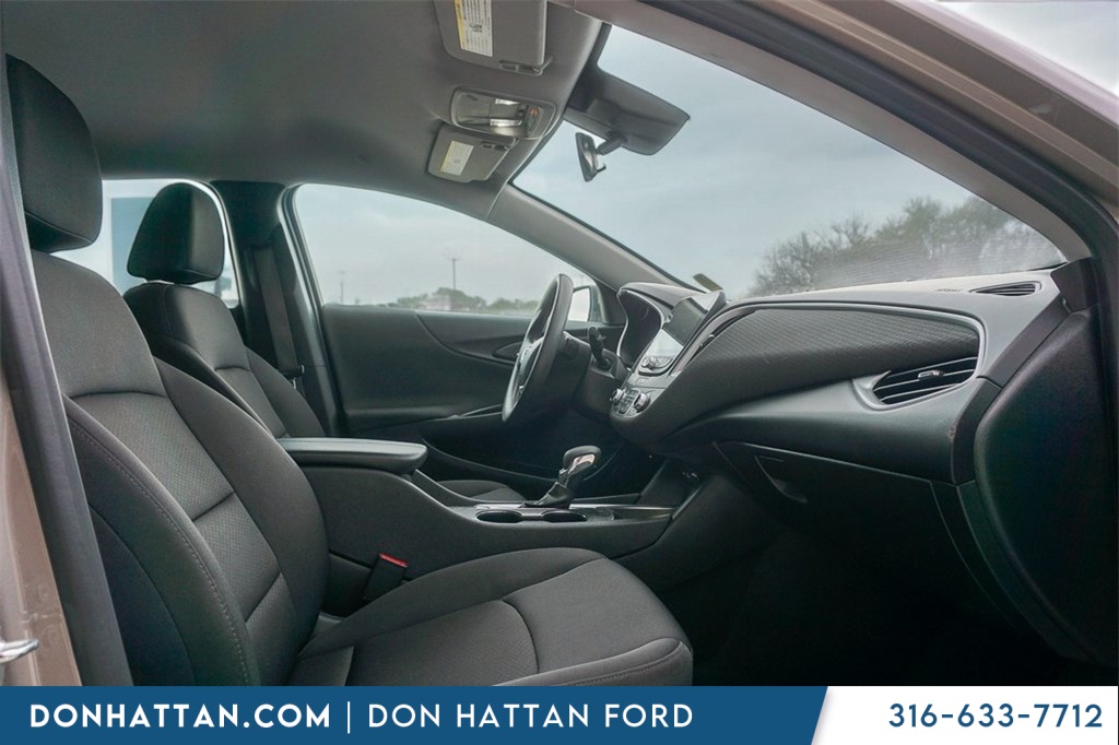 2023 Chevrolet Malibu 1LT photo 21