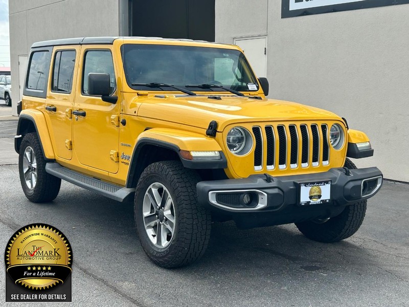 2019 Jeep Wrangler Unlimited Sahara photo 2