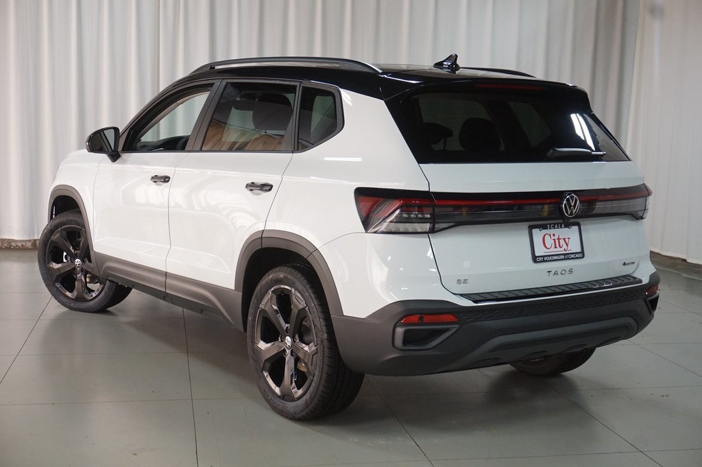 2025 Volkswagen Taos SE photo 2