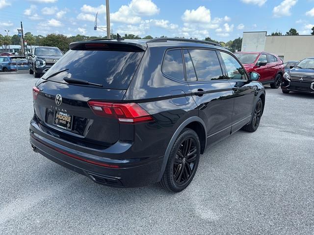 2022 Volkswagen Tiguan SE R-Line Black photo 6