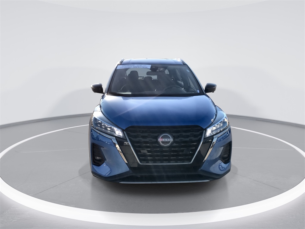 2024 Nissan Kicks SR photo 3