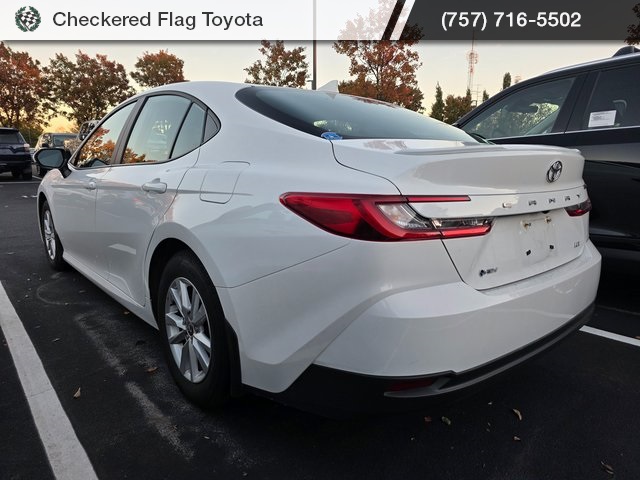 2025 Toyota Camry LE photo 4