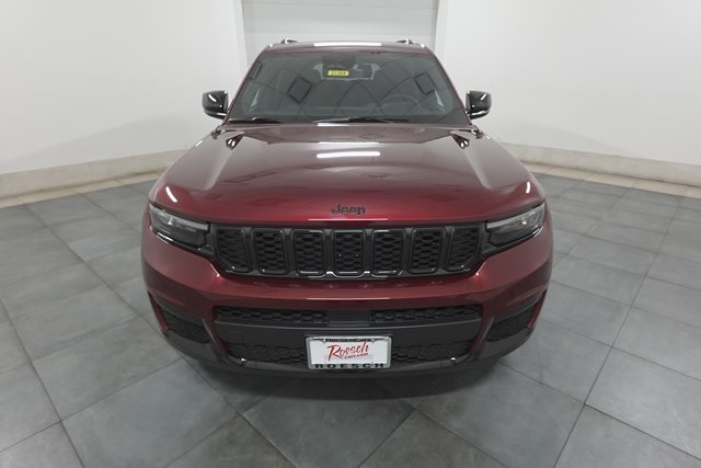 2025 Jeep Grand Cherokee Altitude X photo 2