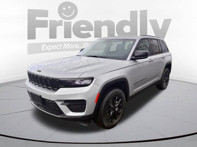 2025 Jeep Grand Cherokee Altitude's photo