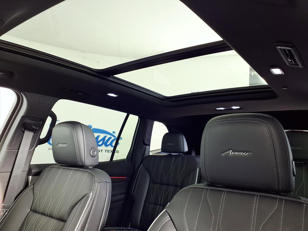 2026 Buick Enclave Avenir photo 4