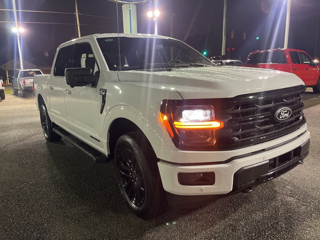 2024 Ford F-150 XLT photo 3