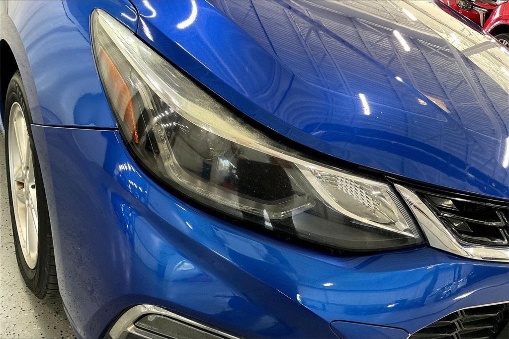 2017 Chevrolet Cruze LT photo 29