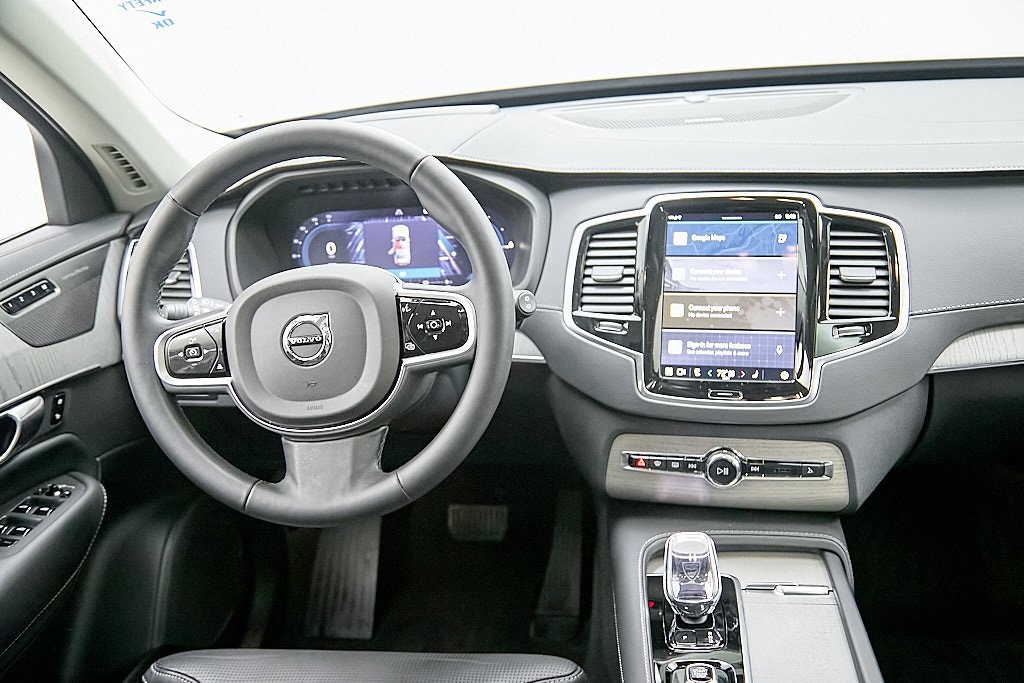 2025 VOLVO XC90 - Image 26