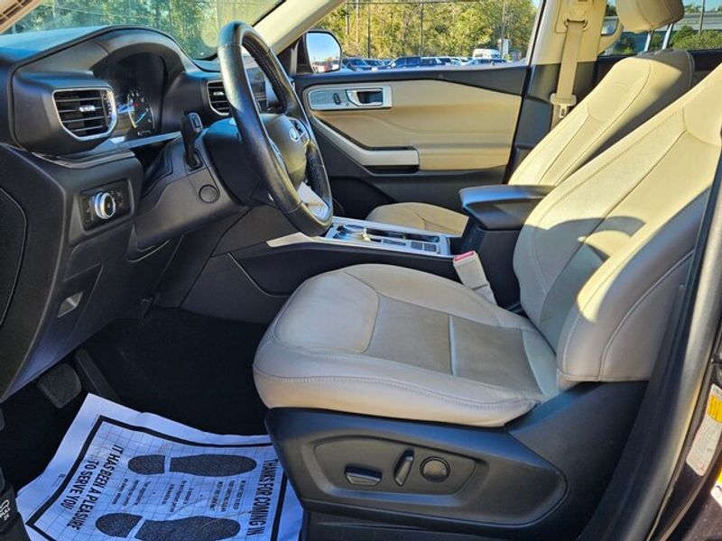 2023 Ford Explorer Limited photo 4