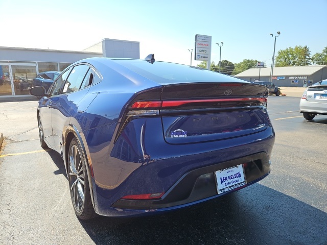 2026 Toyota Prius XLE photo 5