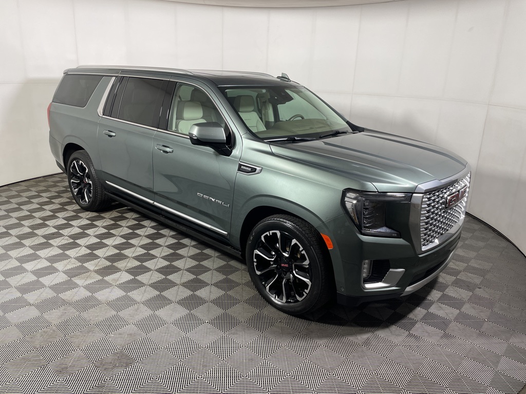 2024 GMC Yukon XL Denali's photo