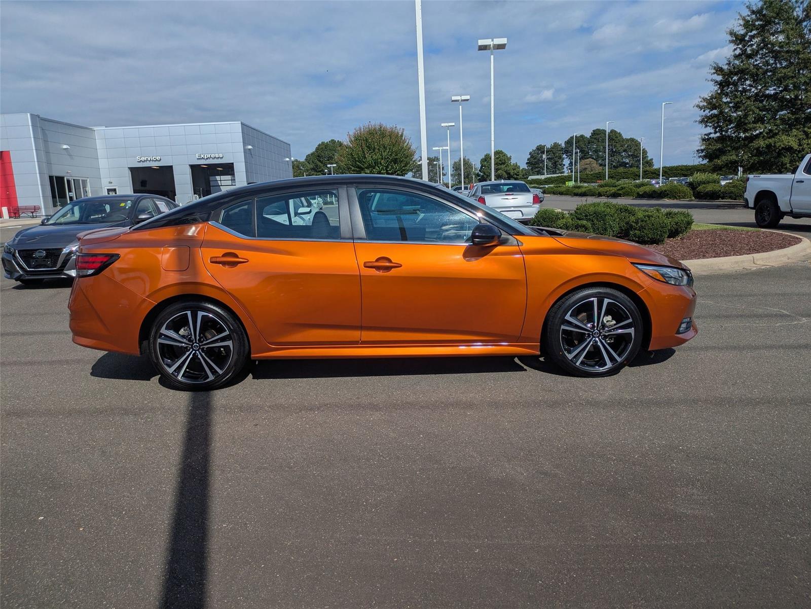 2023 Nissan Sentra SR photo 4