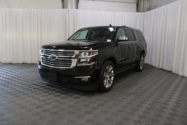 2017 Chevrolet Suburban Premier photo 24
