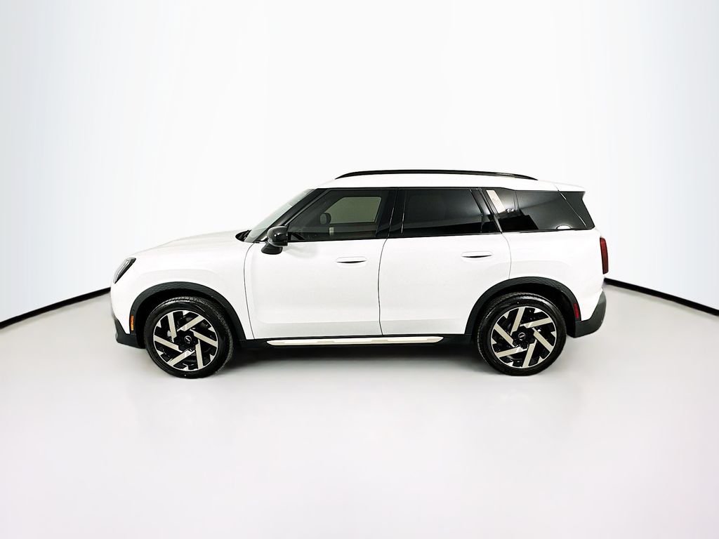 New 2025 White MINI Signature Plus image 8