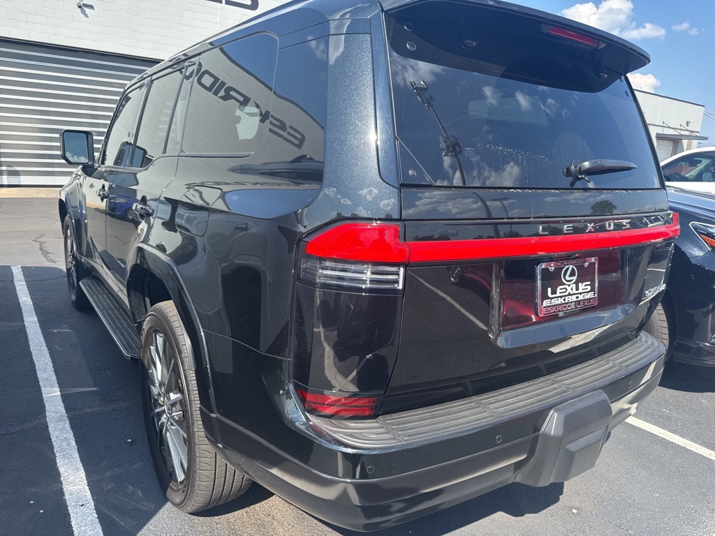 2024 Lexus GX 550 Luxury photo 3